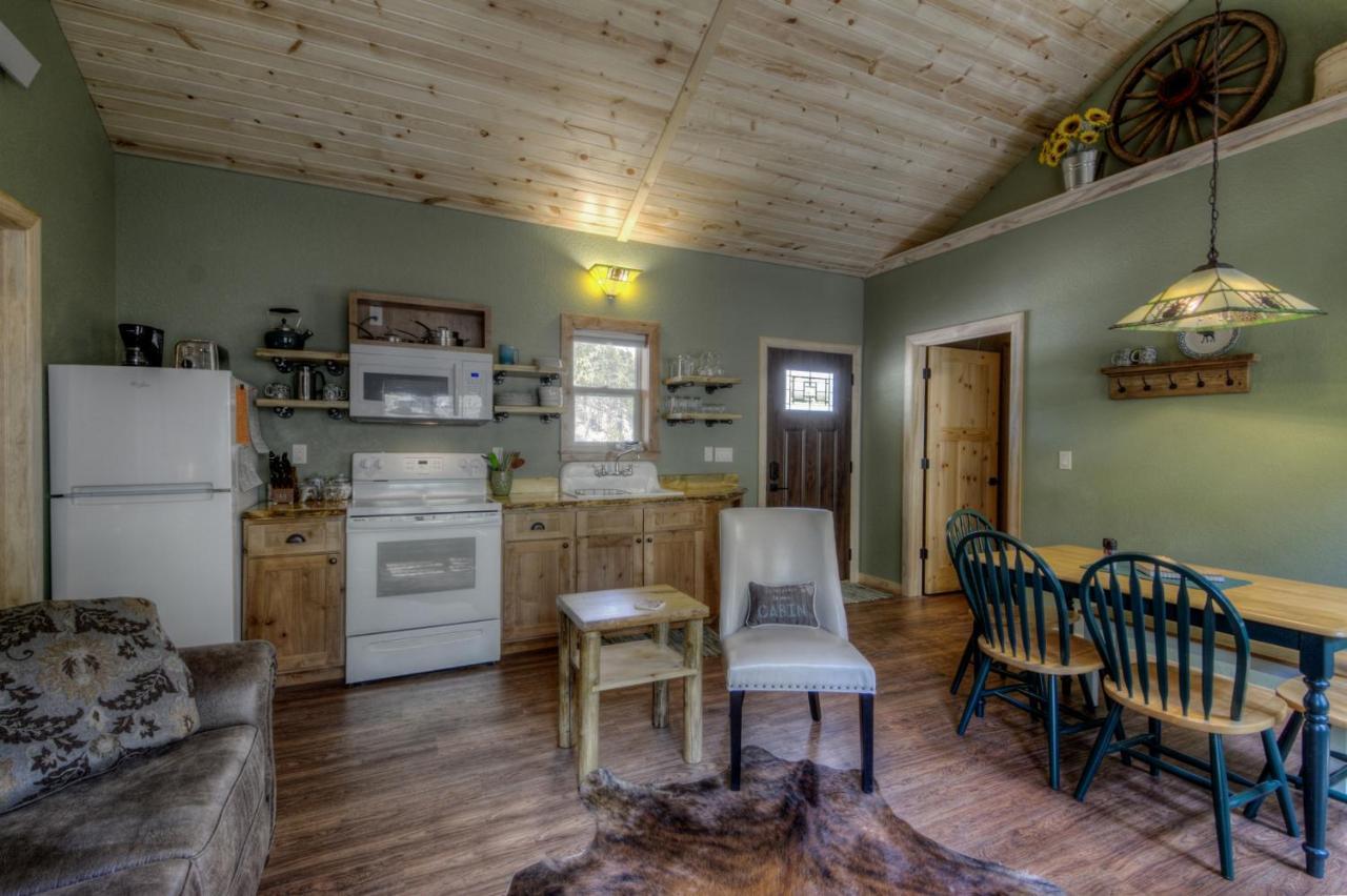 Villa Yak Ridge Cabins And Farmstead By Mount Rushmore à Keystone Extérieur photo